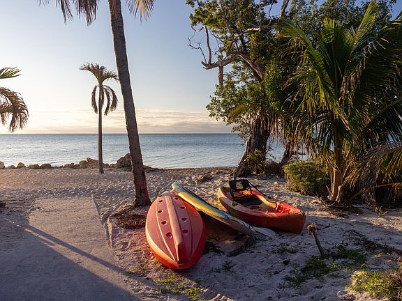 5th image of 133 Coco Plum Dr #33