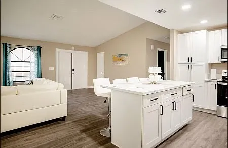 2024 E Hacienda Ave — Photo 2