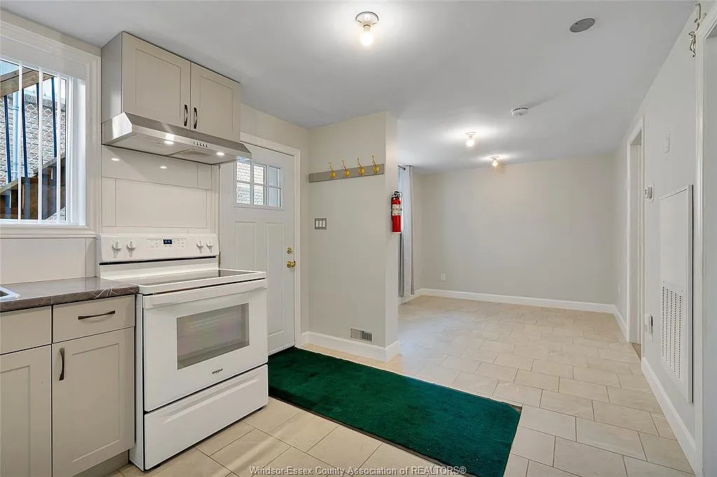 2 bed, $1,400 — Photo 4