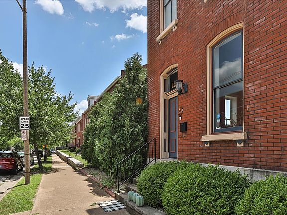 3rd image of 2238 Shenandoah Ave
