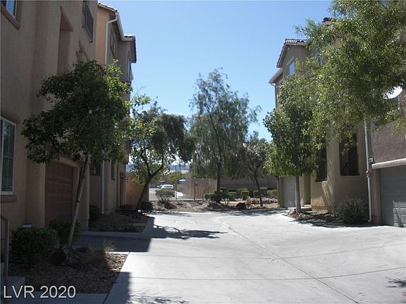 3rd image of 8968 Bernice Ct