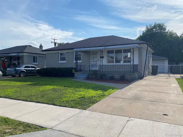 25335 Pattow St, Roseville, MI 48066