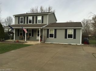 6445 Loretta St NE, Hartville, OH 44632