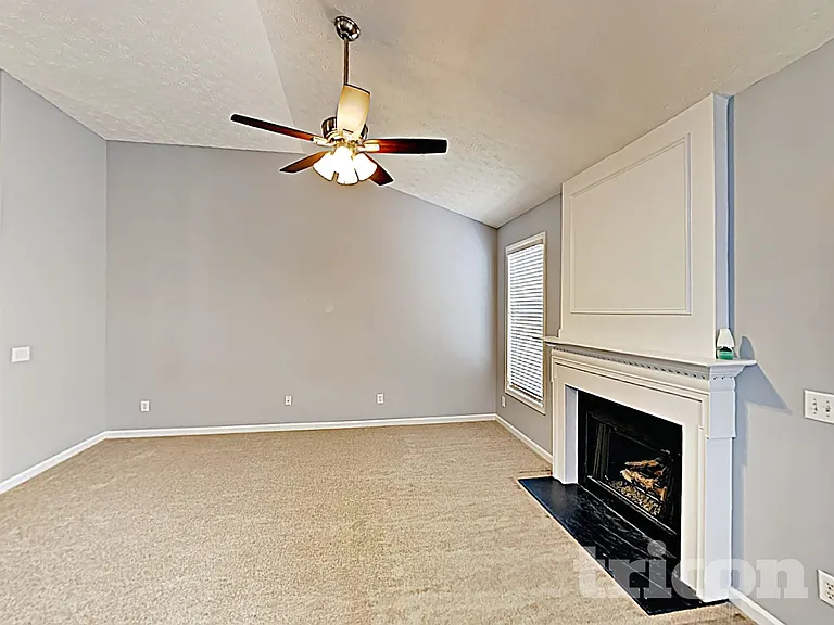 420 Heathcliff Ct — Photo 4