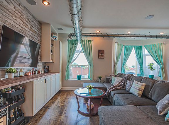 2nd image of 320 S California Ave APT 3