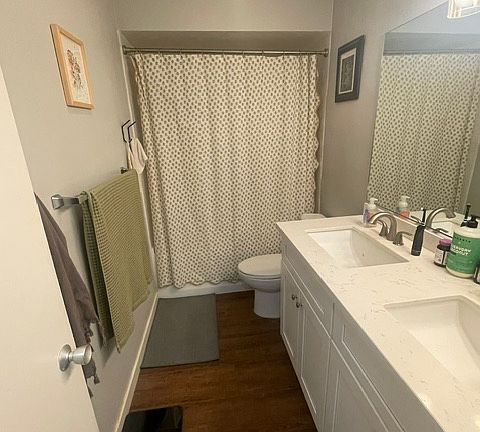 2nd image of 1070 Sapphire St APT 3