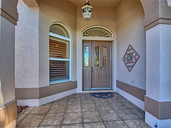 5th image of 611 Espana St