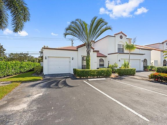 2nd image of 13488 Fountain View Boulevard