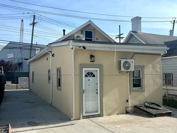 3146 Richmond Terrace image 7 of 10