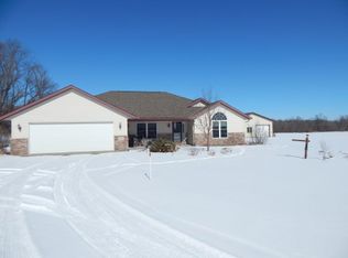 16886 10th St, Princeton, MN 55371