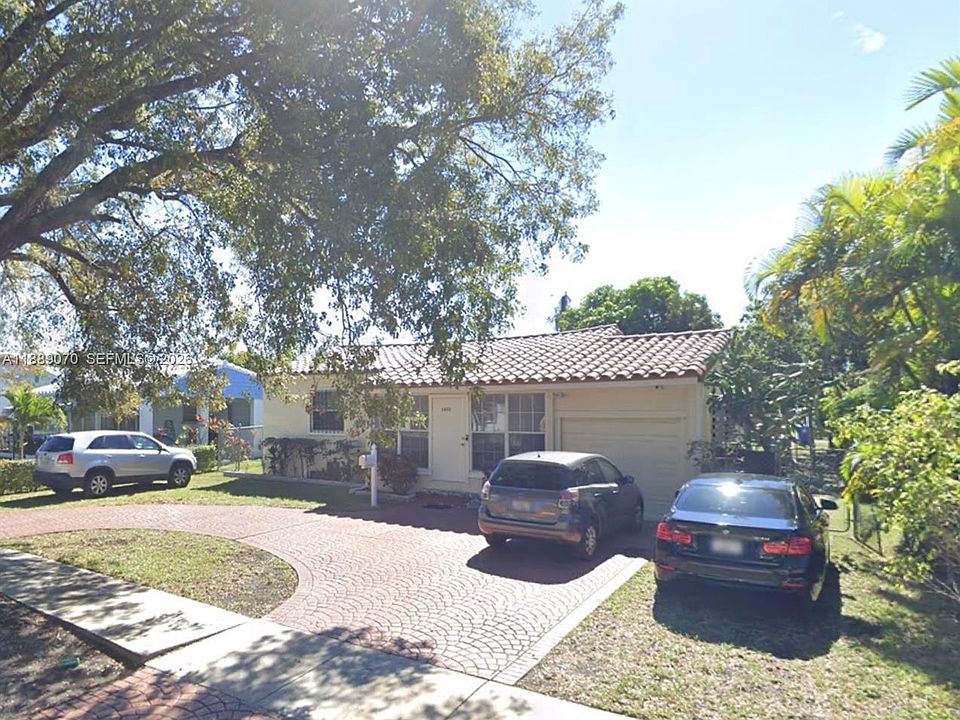 2nd image of 1852 Fletcher St