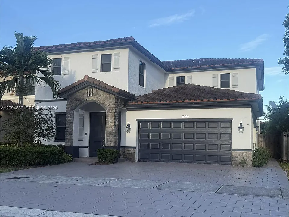 25225 SW 118th Ave