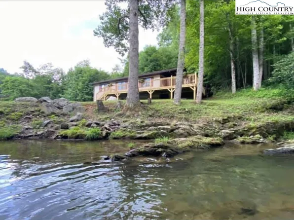 214 Davis Ridge Road, Banner Elk, NC 28604