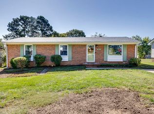 18 Sunrise Dr, Taylors, SC 29687