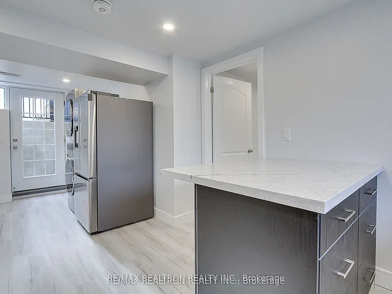 31 Goodman Cres #BSMNT A — Photo 10