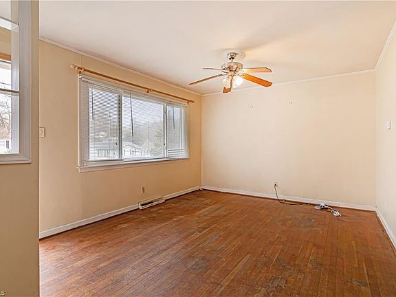 3rd image of 1211 Highland Ave