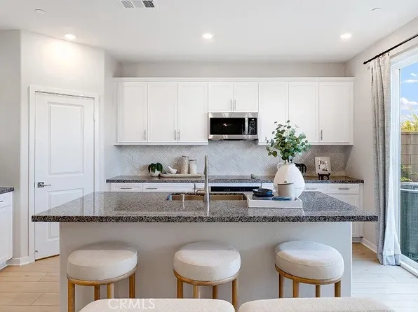 3274 Silo Paseo, Washington, CA 20536