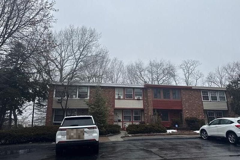 1st image of 632 Kissam Rd Unit J2