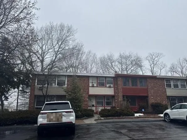 632 Kissam Rd Unit J2, Peekskill, NY 10566