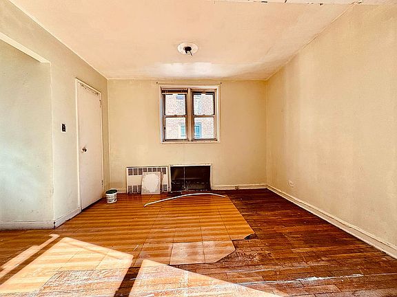 4th image of 90-10 34th Ave #3L