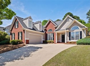 555 Golf Crest Dr, Acworth, GA 30101