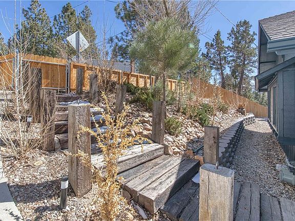 4th image of 986 Feather Mountain Dr