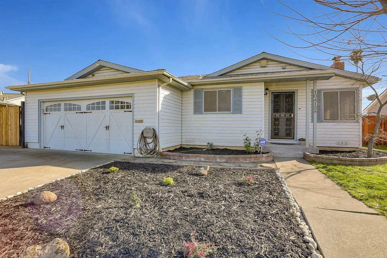 10412 Blackburn Way photo 1