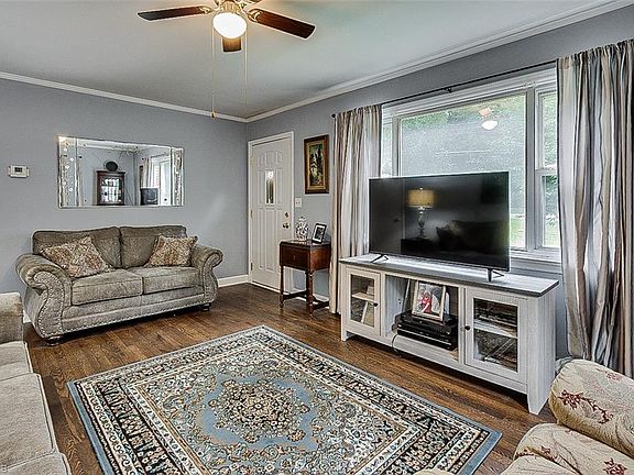 4th image of 4667 Huntingwood Rd