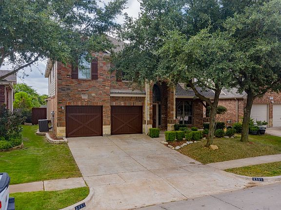 3rd image of 2557 Marina Dr