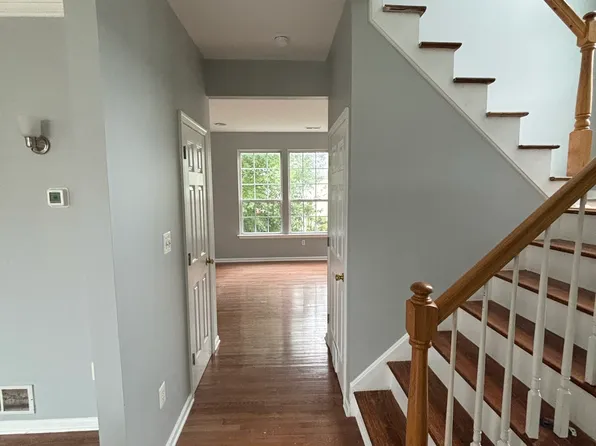 248 Winding Hill Dr, Hackettstown, NJ 07840