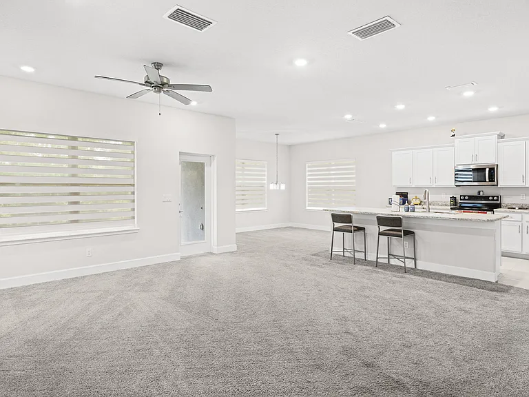 692 NE Turtleback Trl — Photo 13