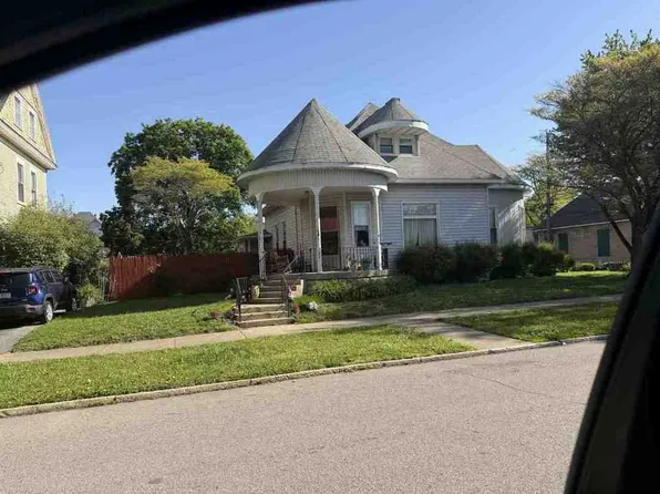 122 W 5th St, Rushville, IN 46173
