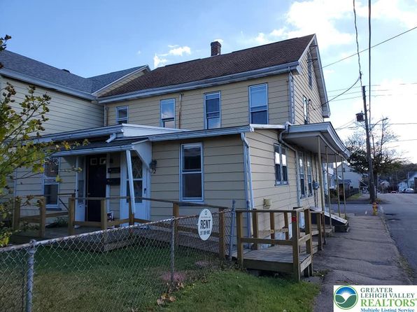 2 E White St #B