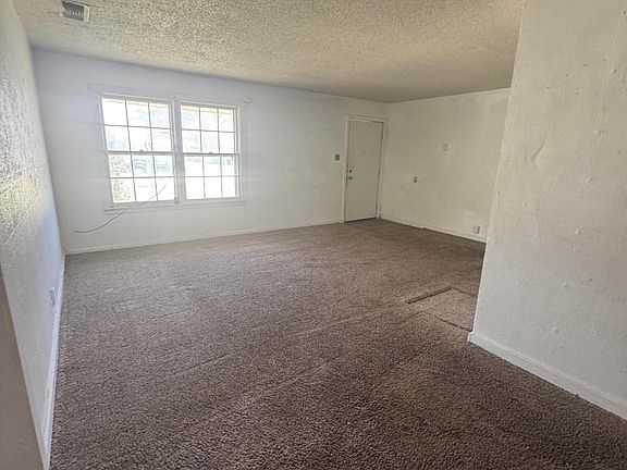 4th image of 108 SE 9th St