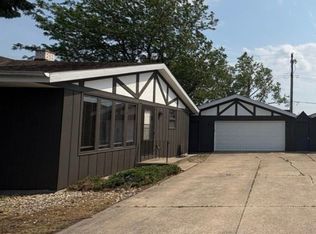 2628 44th St S, Highland, IN 46322