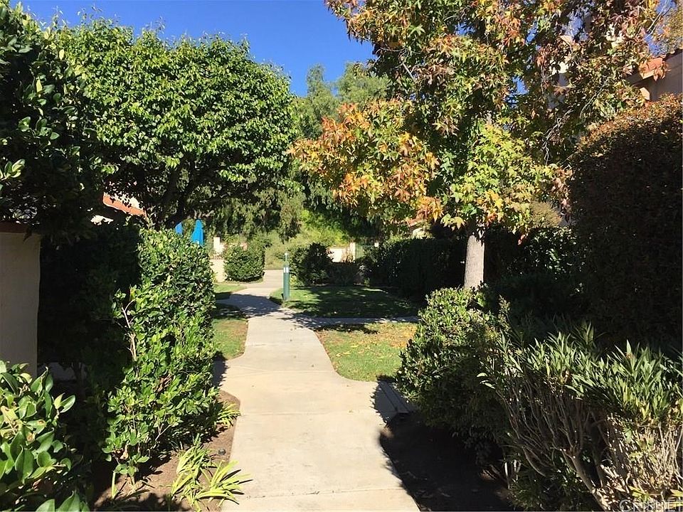 1st image of 428 Country Club Dr APT B