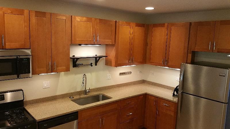 1st image of 1446 W Elmdale Ave APT 3