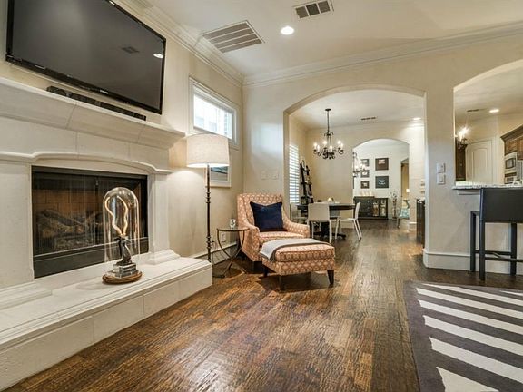 3rd image of 3528 Asbury St