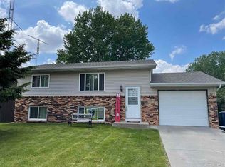 2103 N Eastwood St, Norfolk, NE 68701