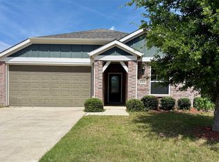 1313 Roadrunner Dr, Little Elm, TX 75068