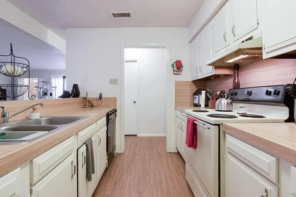 5203 Evans Ave — Photo 3