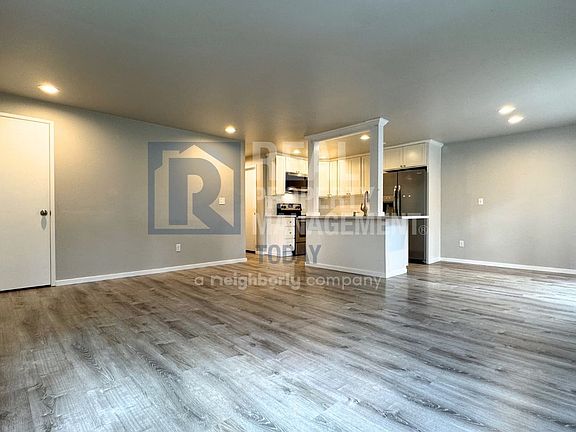 5th image of 2802 12th Avenue Ct NW