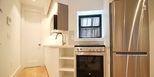 Rented by Loom Capital Group Inc.