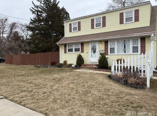 191 Willard Clark Cir, Spotswood, NJ 08884