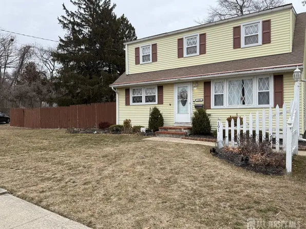191 Willard Clark Cir, Spotswood, NJ 08884