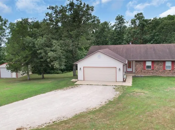26257 Trailwood Dr, Warrenton, MO 63383
