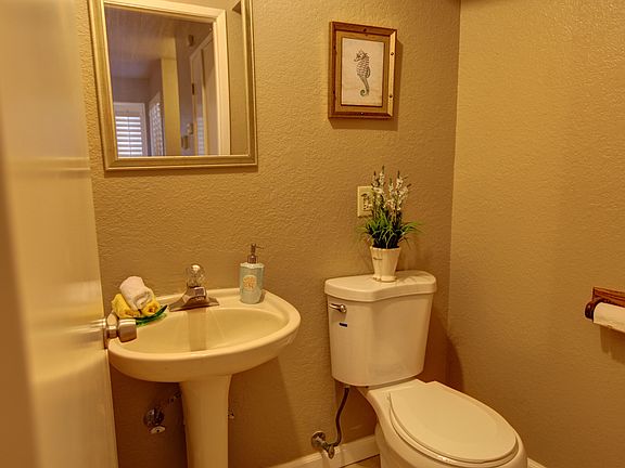 3rd image of 10937 Julius St
