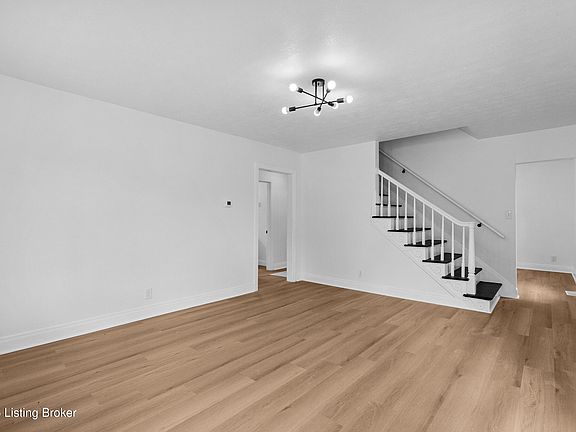 3rd image of 3803 Kahlert Ave