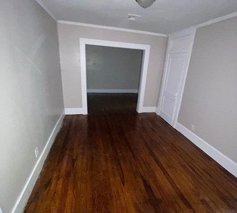 4th image of 243 Arlington Rd