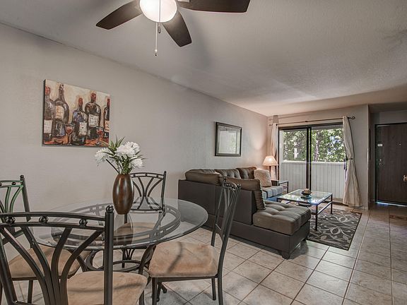 4th image of 2812 N Auburn Ct #204